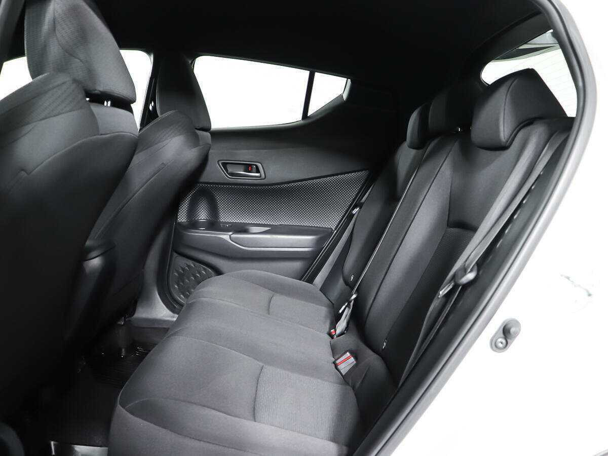 Купить Toyota C-HR, 2018, 52 185 км.. Фото: #9