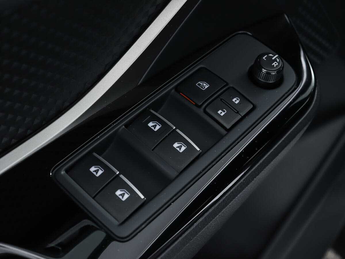 Купить Toyota C-HR, 2018, 52 185 км.. Фото: #15