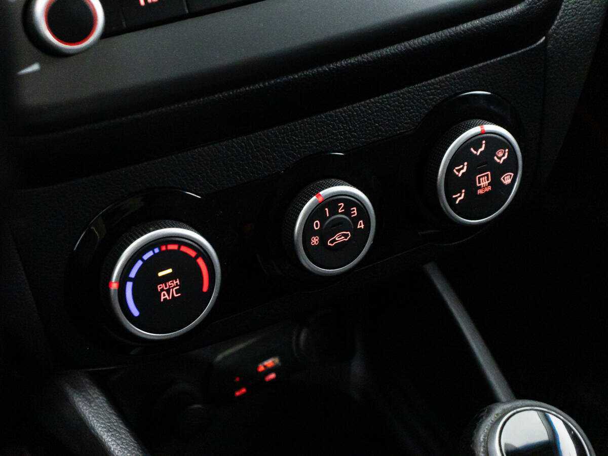 Купить Киа Рио, 2016, 140 429 км.. Фото: #15