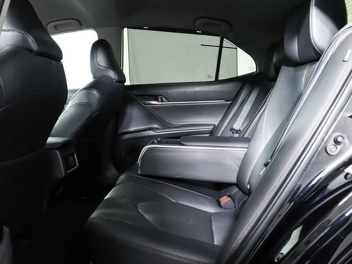 Купить Toyota Camry, 2018, 83 650 км.. Фото: #10