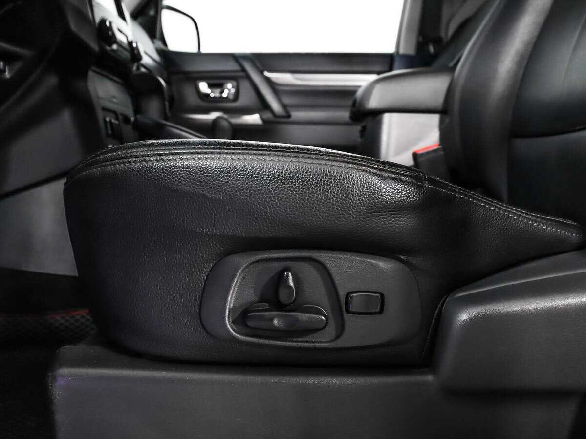 Купить Mitsubishi Pajero, 2015, 39 804 км.. Фото: #9