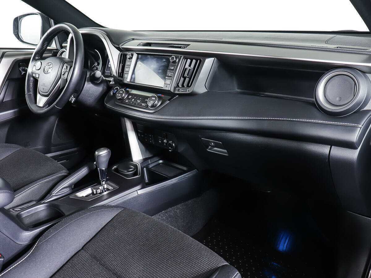 Купить Toyota RAV4, 2018, 48 714 км.. Фото: #7