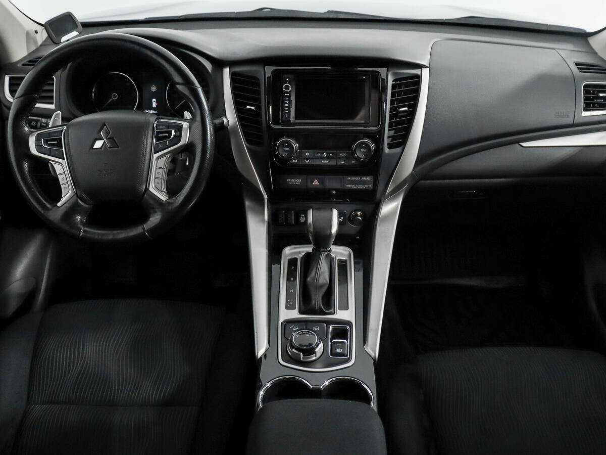 Купить Mitsubishi Pajero Sport, 2017, 90 338 км.. Фото: #13