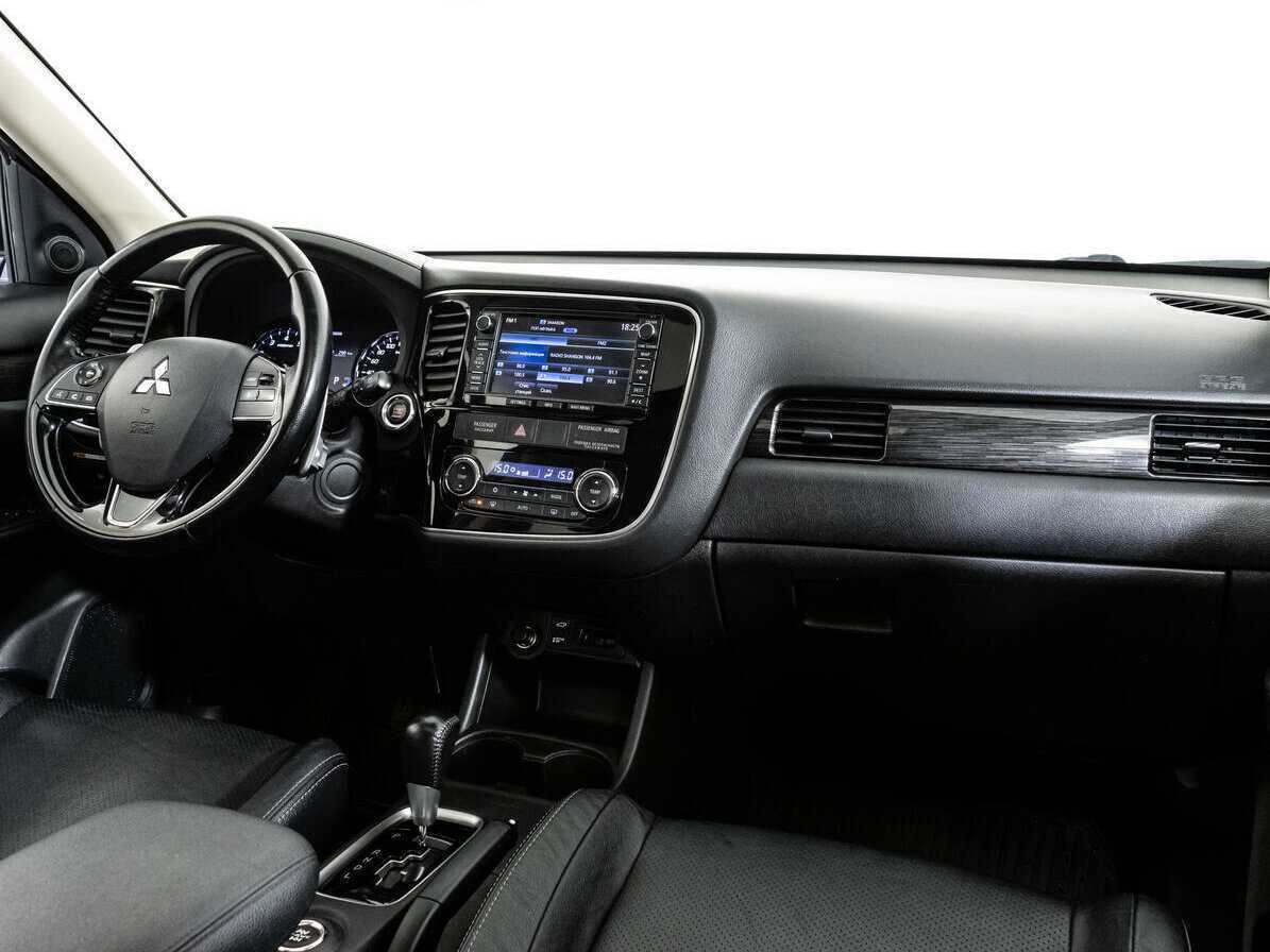Купить Mitsubishi Outlander, 2016, 152 720 км.. Фото: #8