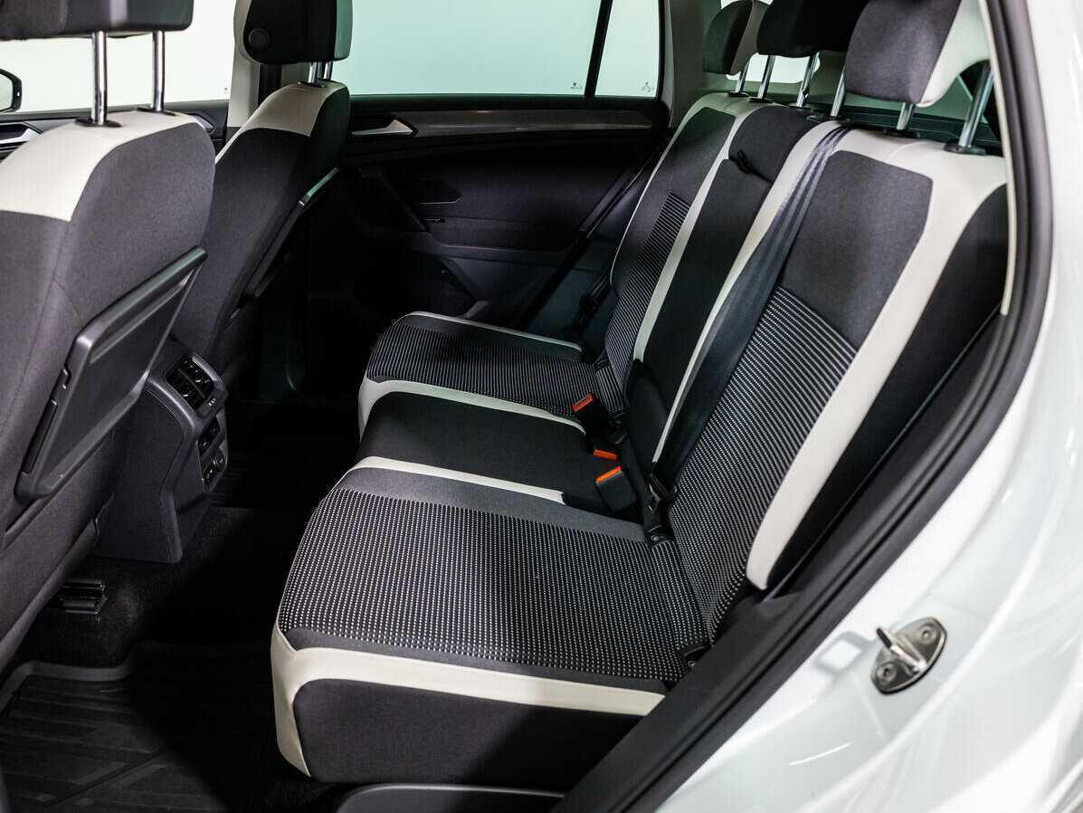 Купить Volkswagen Tiguan, 2019, 132 813 км.. Фото: #9