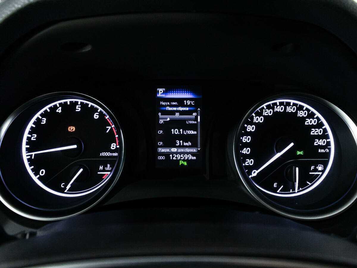 Купить Toyota Camry, 2018, 129 599 км.. Фото: #11