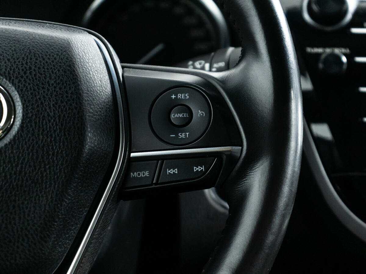 Купить Toyota Camry, 2018, 129 599 км.. Фото: #18