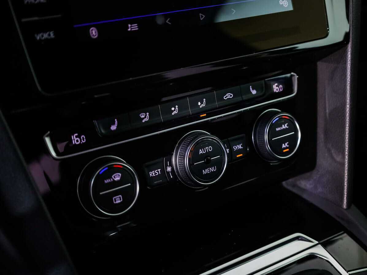 Купить Volkswagen Passat, 2017, 114 888 км.. Фото: #13