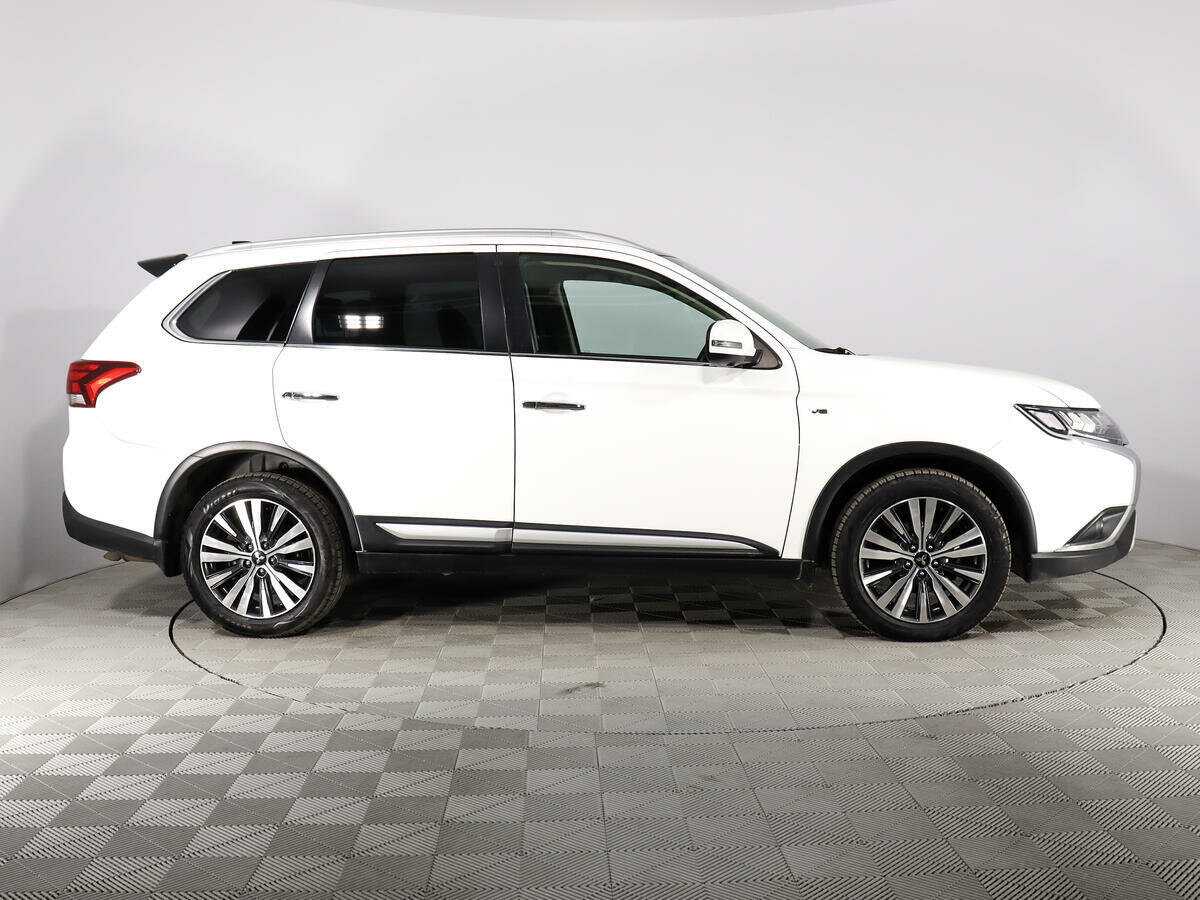 Купить Mitsubishi Outlander, 2019, 228 149 км.. Фото: #4