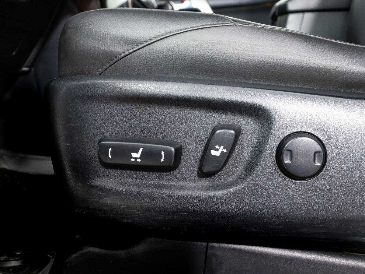 Купить Toyota Land Cruiser Prado, 2014, 234 992 км.. Фото: #17