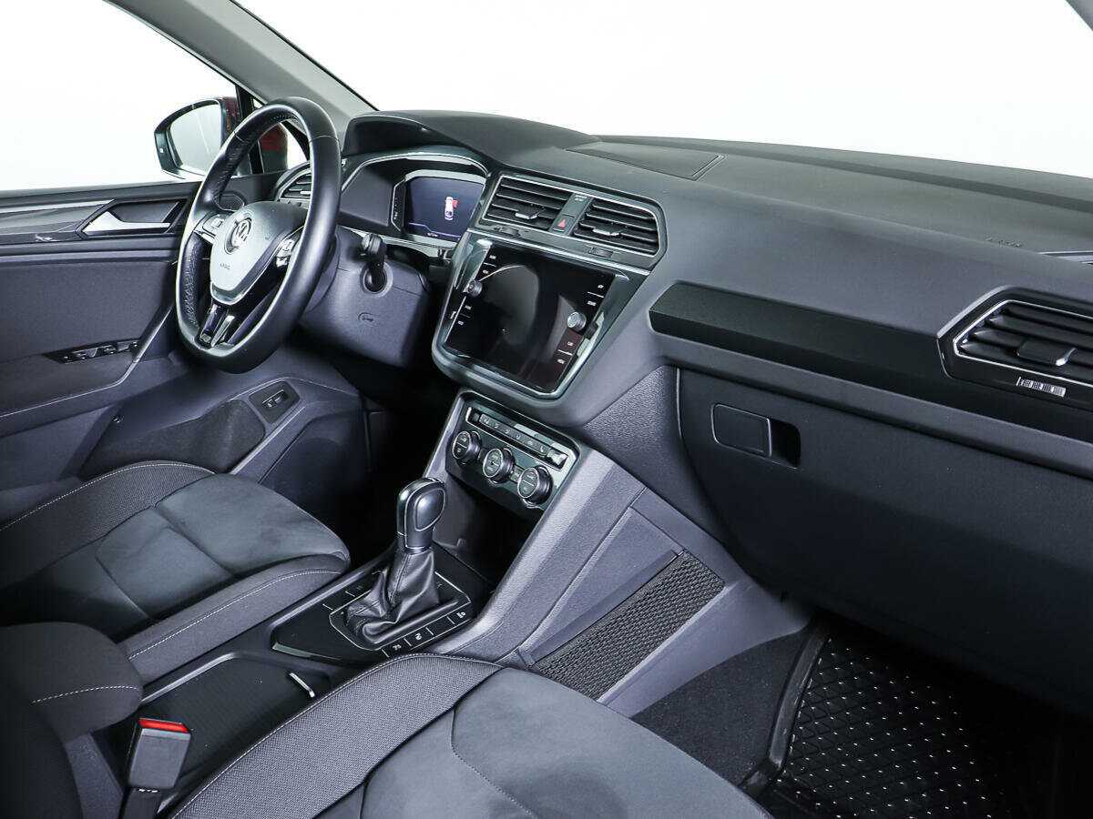 Купить Volkswagen Tiguan, 2019, 122 491 км.. Фото: #7