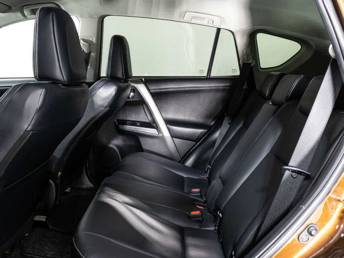 Купить Toyota RAV4, 2016, 74 620 км.. Фото: #9