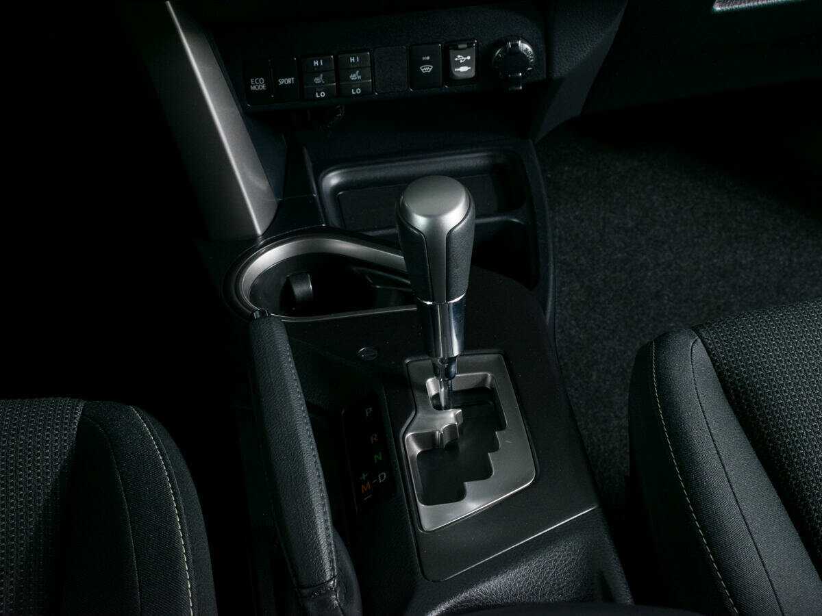 Купить Toyota RAV4, 2019, 35 218 км.. Фото: #16