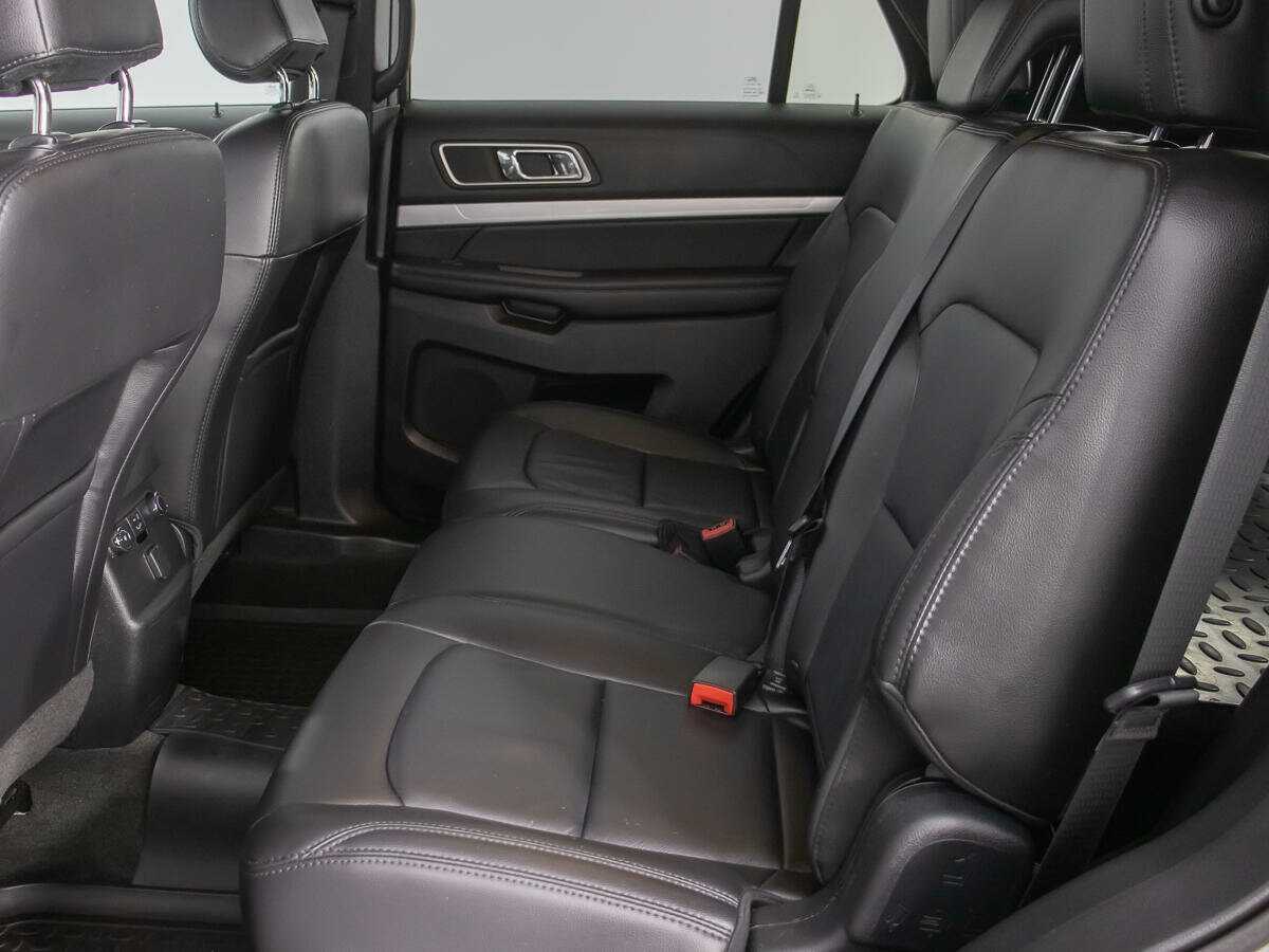 Купить Ford Explorer, 2017, 89 000 км.. Фото: #14