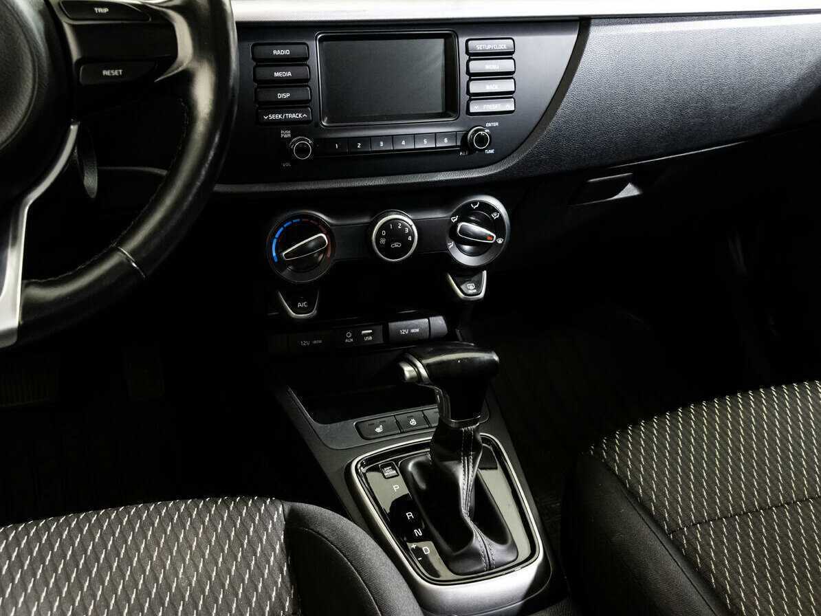 Купить Киа Рио, 2018, 29 871 км.. Фото: #9