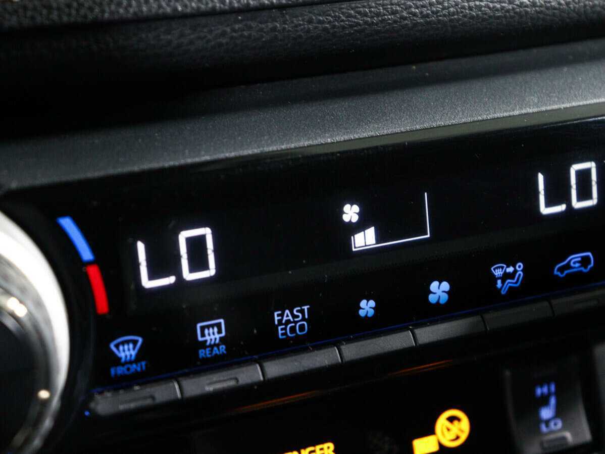 Купить Toyota RAV4, 2020, 92 000 км.. Фото: #20