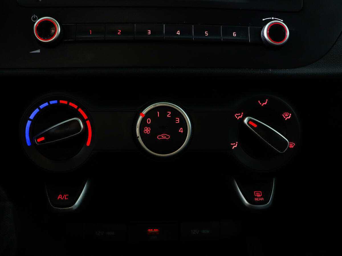 Купить Киа Рио, 2021, 66 840 км.. Фото: #13