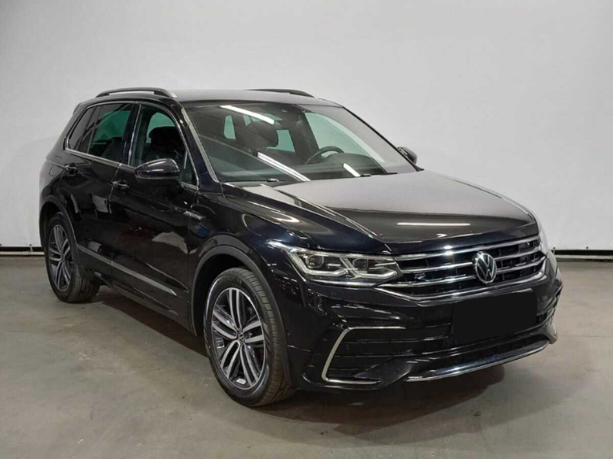 Купить Volkswagen Tiguan, 2021, 67 560 км.. Фото: #2