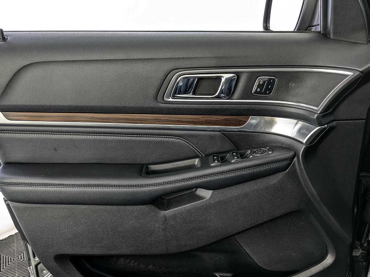 Купить Ford Explorer, 2017, 118 800 км.. Фото: #13
