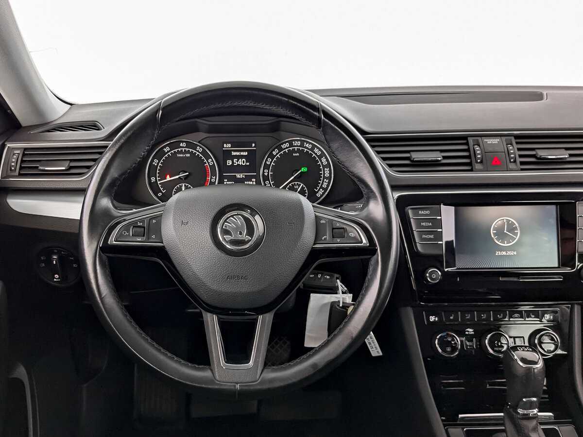 Купить Skoda Superb, 2018, 52 984 км.. Фото: #16