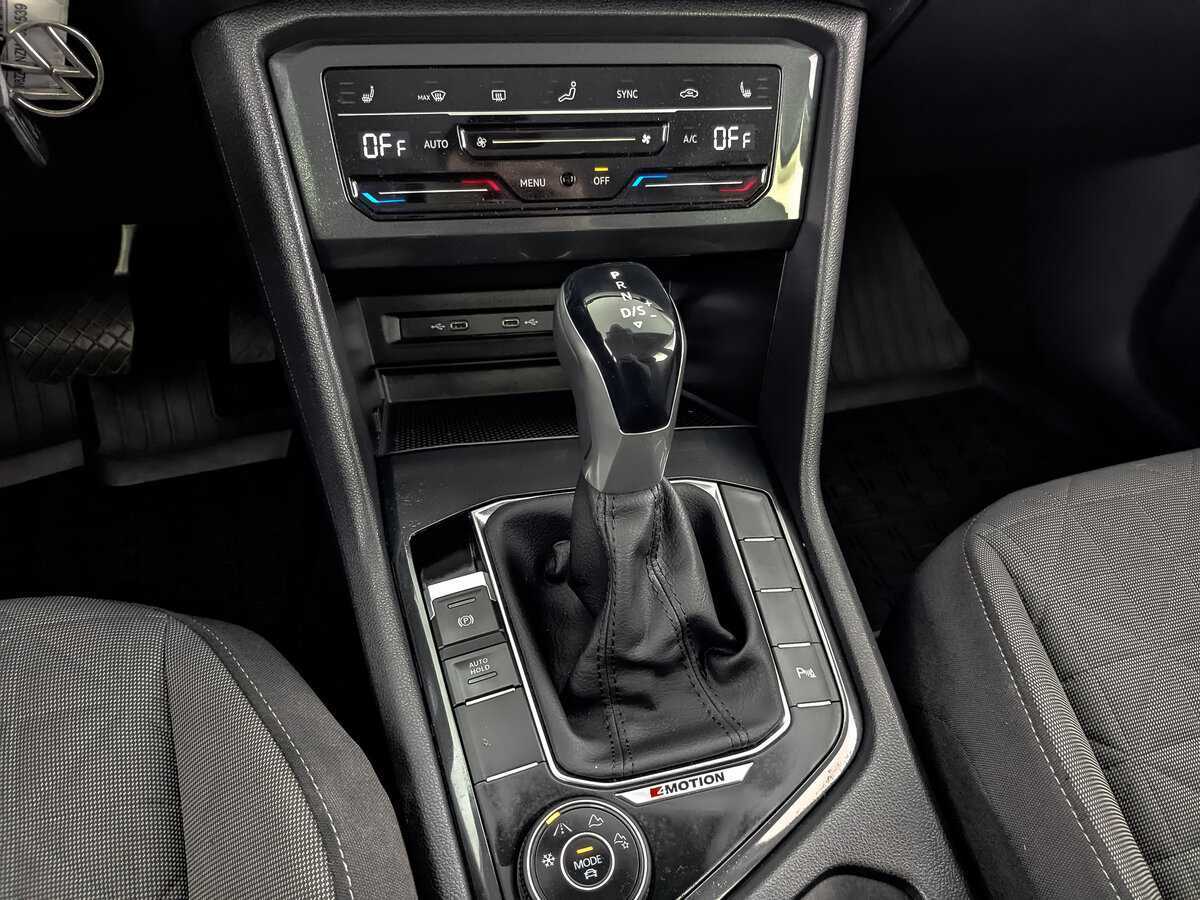 Купить Volkswagen Tiguan, 2021, 42 944 км.. Фото: #21