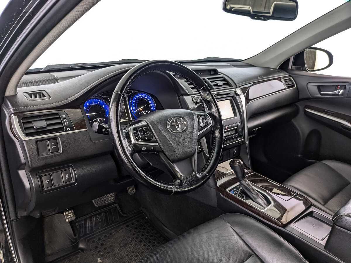 Купить Toyota Camry, 2017, 122 689 км.. Фото: #10