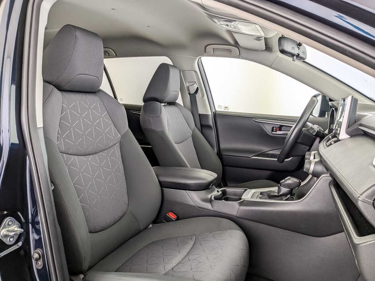 Купить Toyota RAV4, 2020, 108 000 км.. Фото: #7