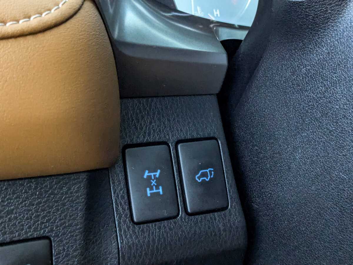 Купить Toyota RAV4, 2017, 75 207 км.. Фото: #25