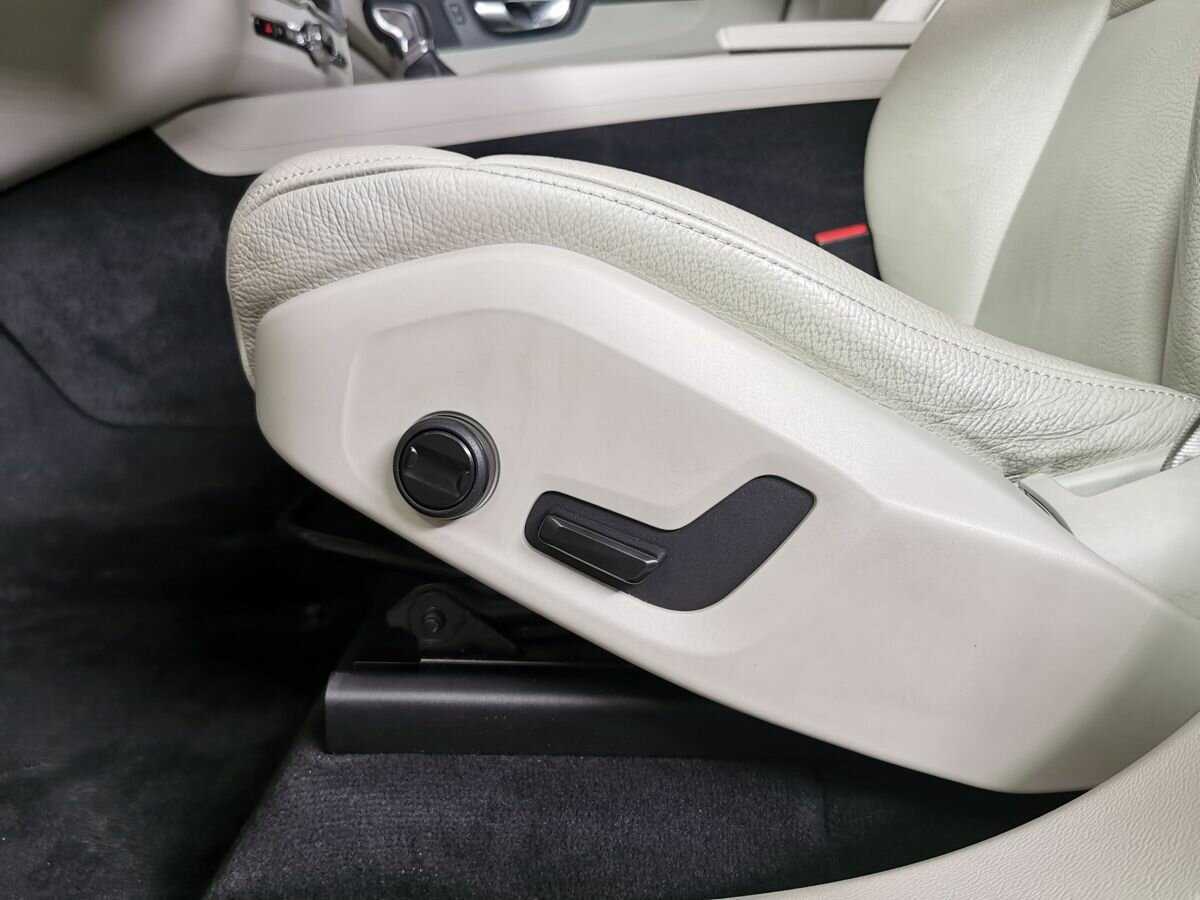 Купить Volvo XC60, 2018, 125 727 км.. Фото: #16