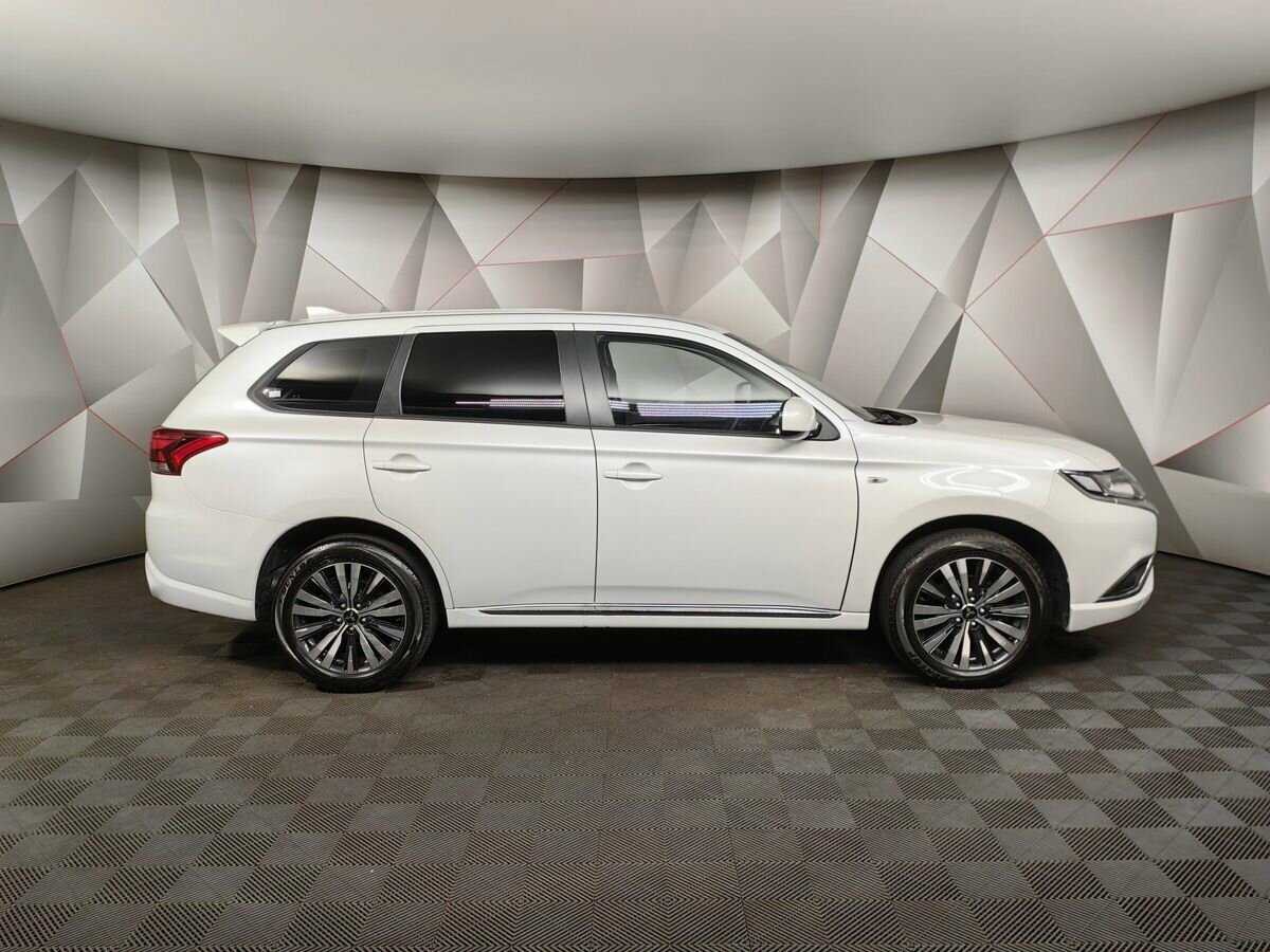 Купить Mitsubishi Outlander, 2022, 11 808 км.. Фото: #4