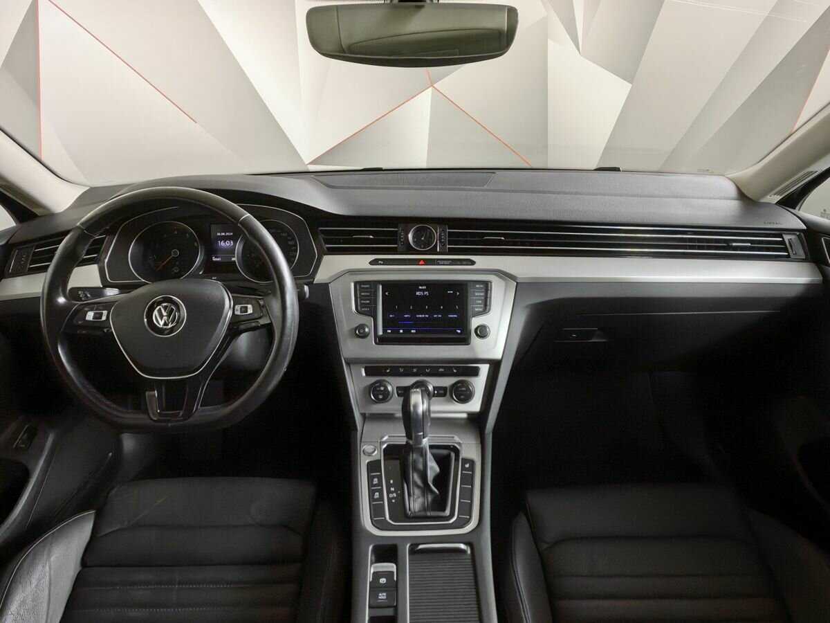 Купить Volkswagen Passat, 2017, 50 341 км.. Фото: #9