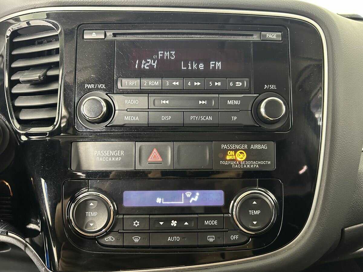 Купить Митсубиши Оутлэндер, 2015, 204 343 км.. Фото: #10