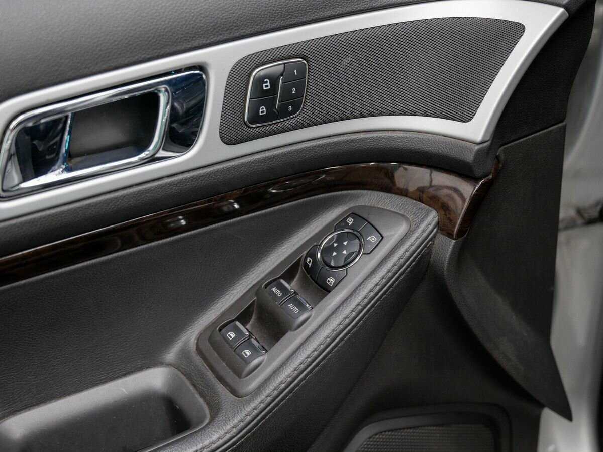 Купить Ford Explorer, 2013, 267 990 км.. Фото: #15