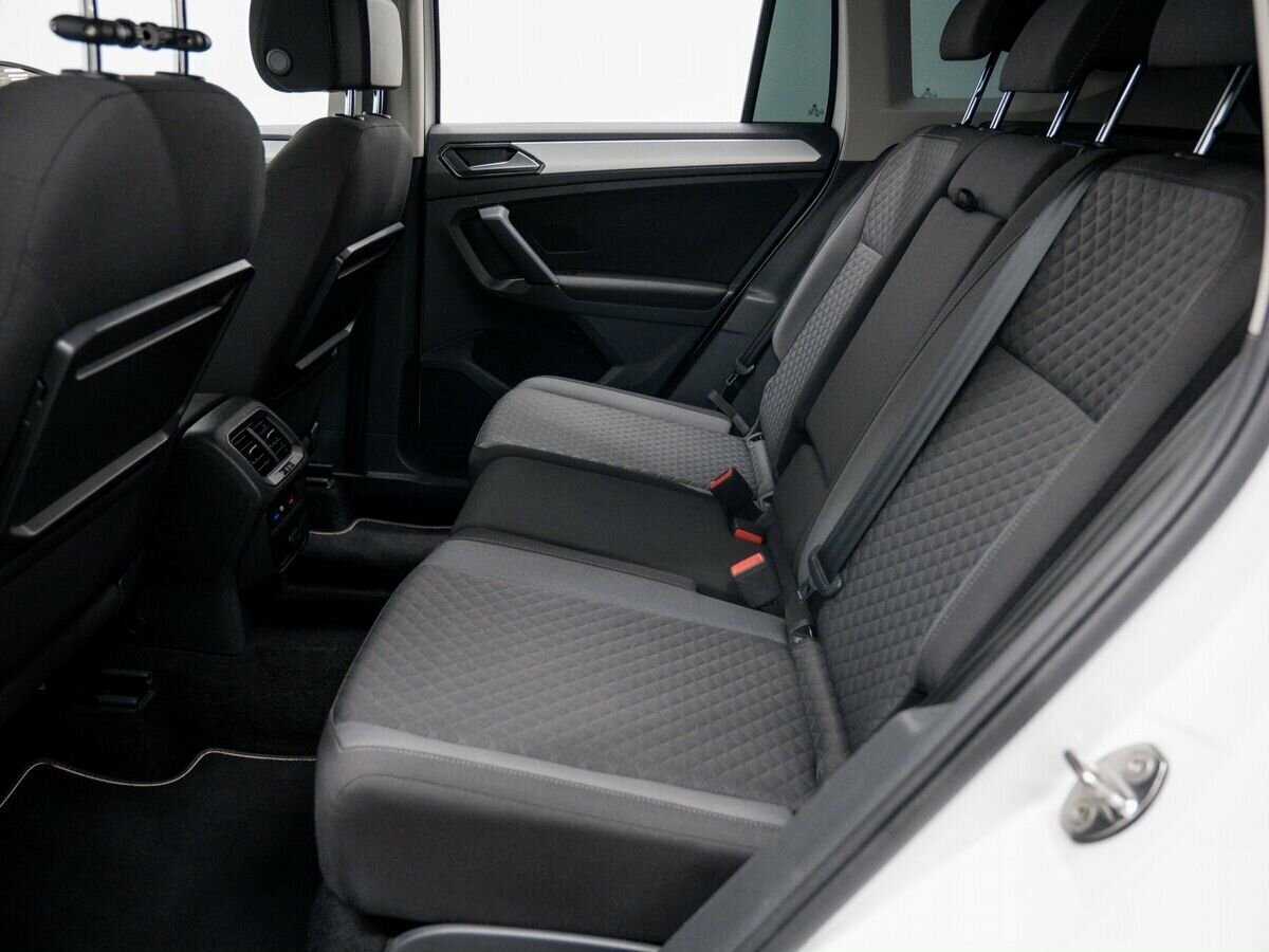 Купить Volkswagen Tiguan, 2018, 120 199 км.. Фото: #14