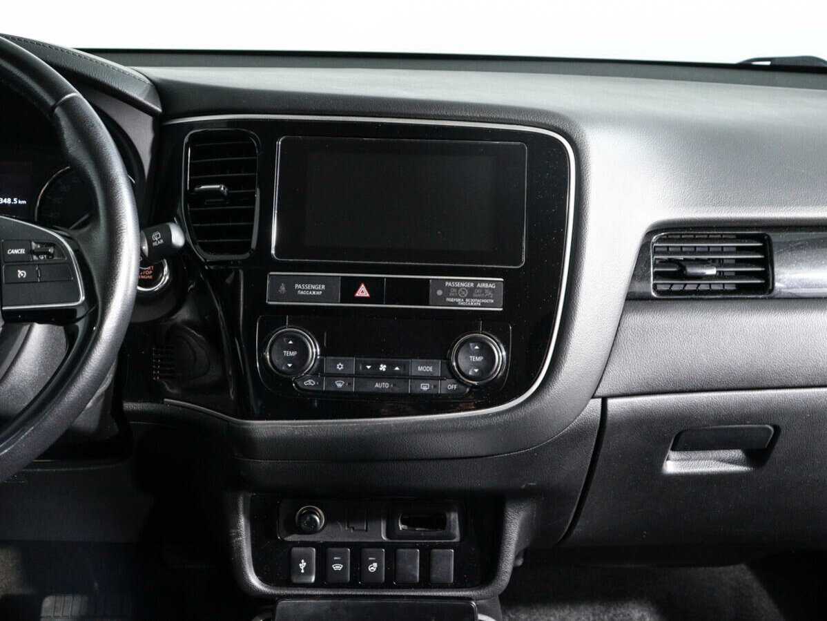 Купить Mitsubishi Outlander, 2018, 60 120 км.. Фото: #12