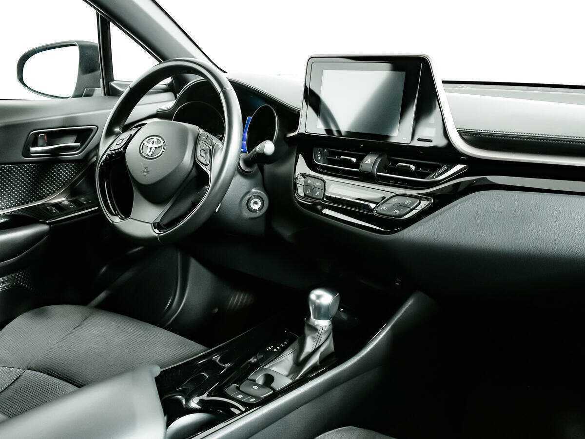 Купить Toyota C-HR, 2018, 67 869 км.. Фото: #8