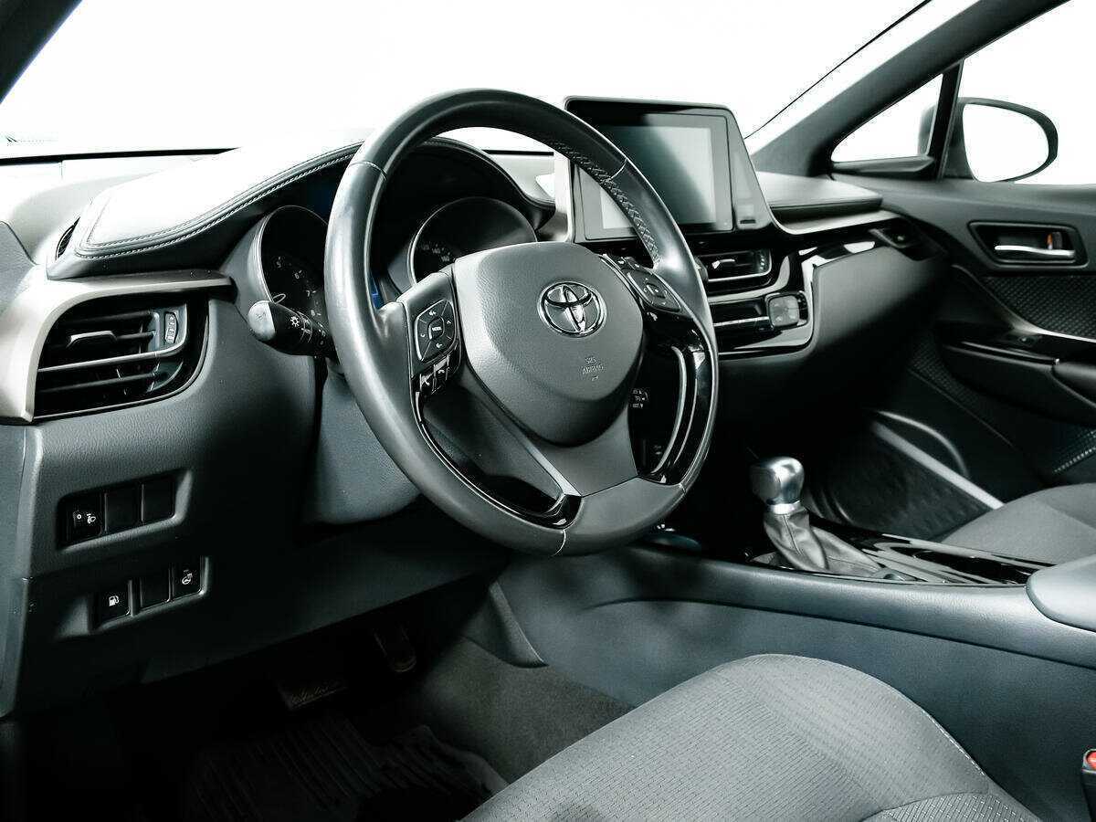 Купить Toyota C-HR, 2018, 67 869 км.. Фото: #12