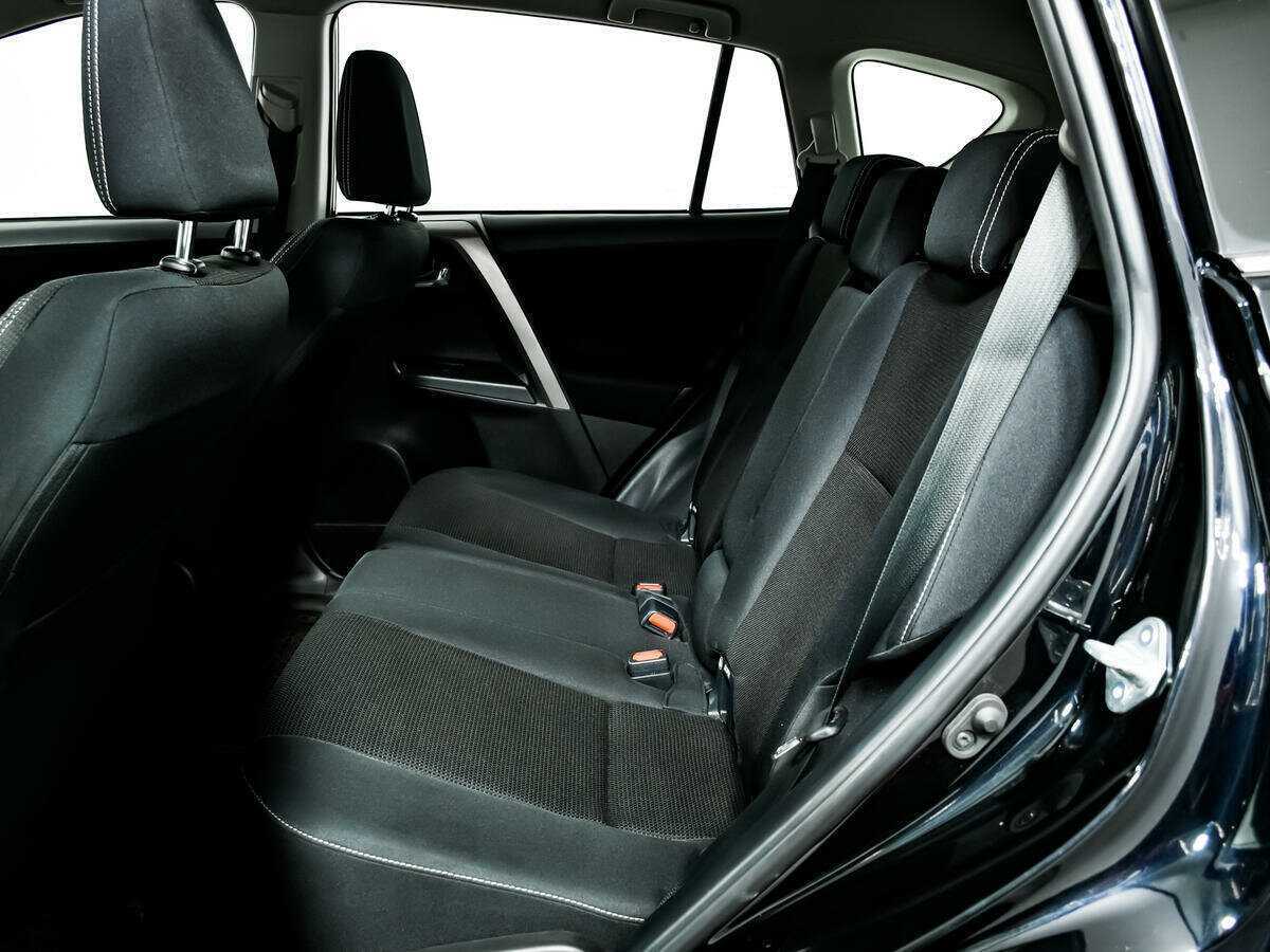 Купить Toyota RAV4, 2018, 66 636 км.. Фото: #11