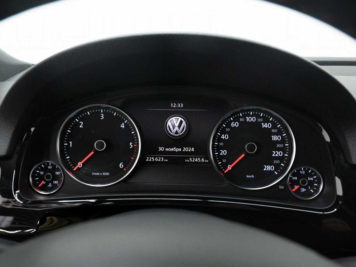 Купить Volkswagen Touareg, 2017, 225 622 км.. Фото: #17