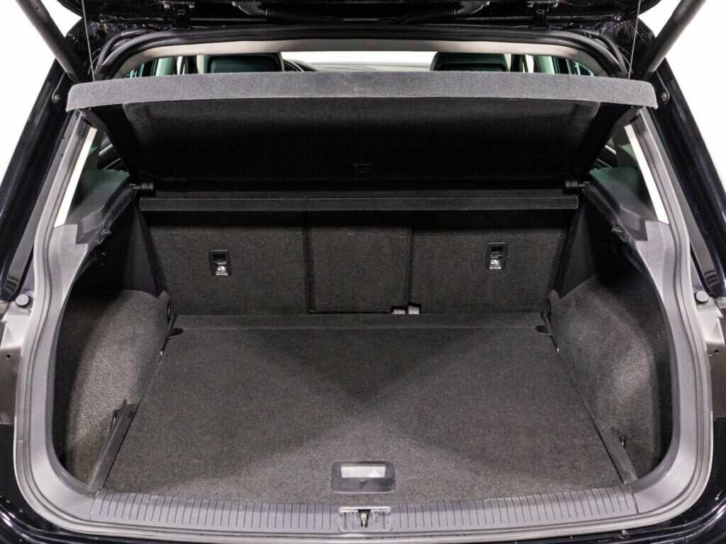 Купить Volkswagen Tiguan, 2020, 68 300 км.. Фото: #14