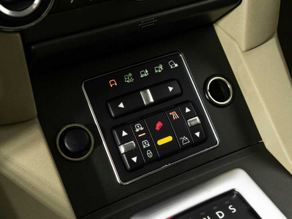 Купить Land Rover Discovery, 2013, 185 377 км.. Фото: #24