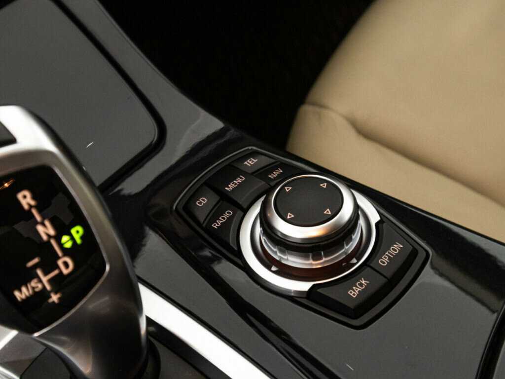 Купить BMW 5 серии, 2012, 235 328 км.. Фото: #18