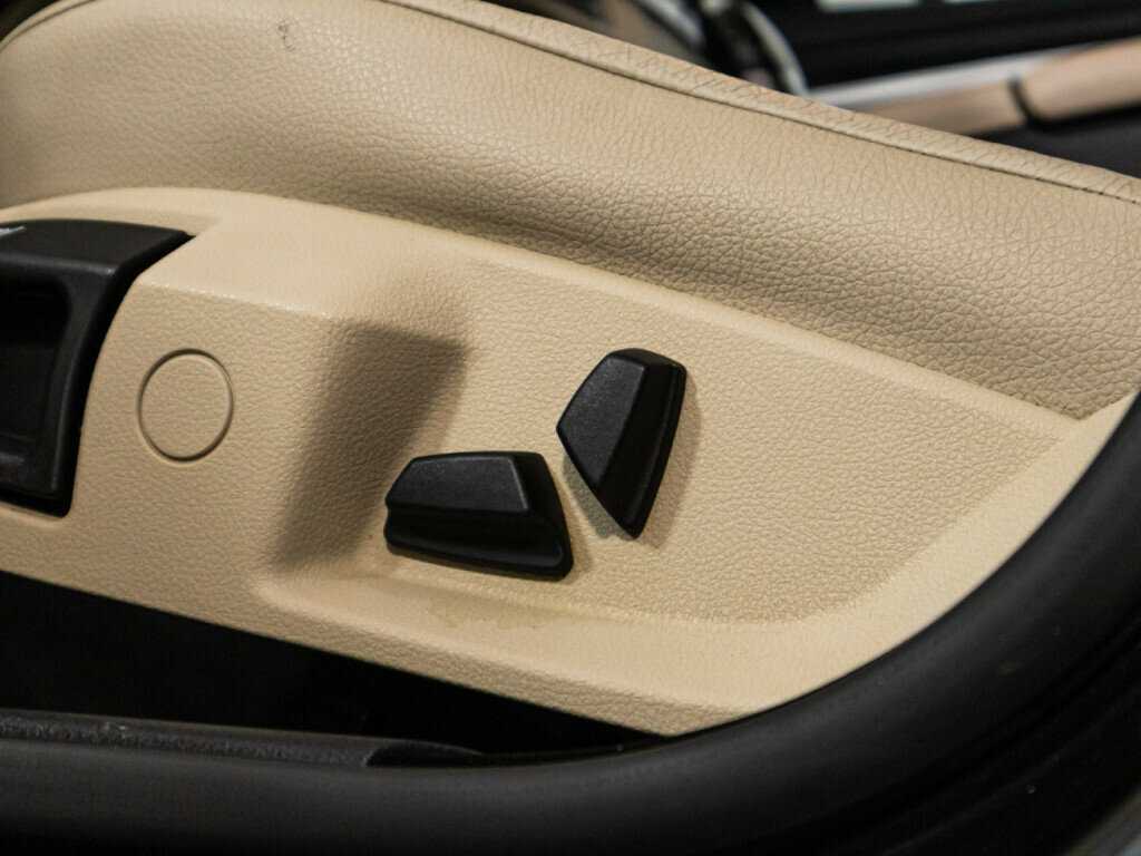 Купить BMW 5 серии, 2012, 235 328 км.. Фото: #19