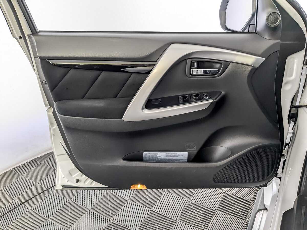 Купить Mitsubishi Pajero Sport, 2018, 112 548 км.. Фото: #18