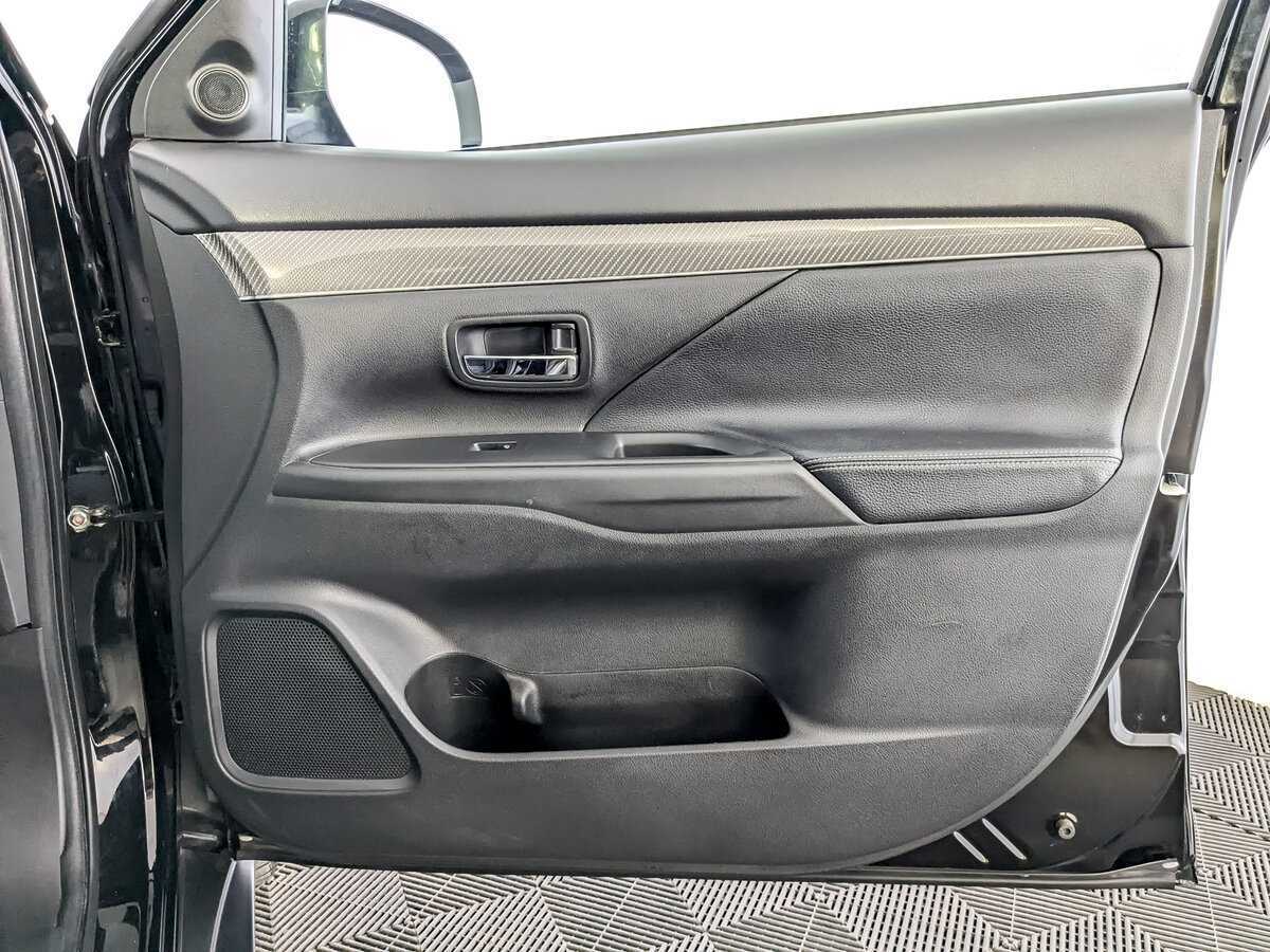 Купить Mitsubishi Outlander, 2021, 133 519 км.. Фото: #23