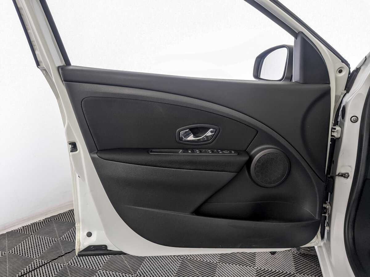 Купить Renault Fluence, 2013, 122 956 км.. Фото: #18