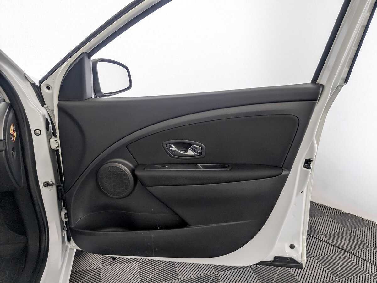 Купить Renault Fluence, 2013, 122 956 км.. Фото: #22