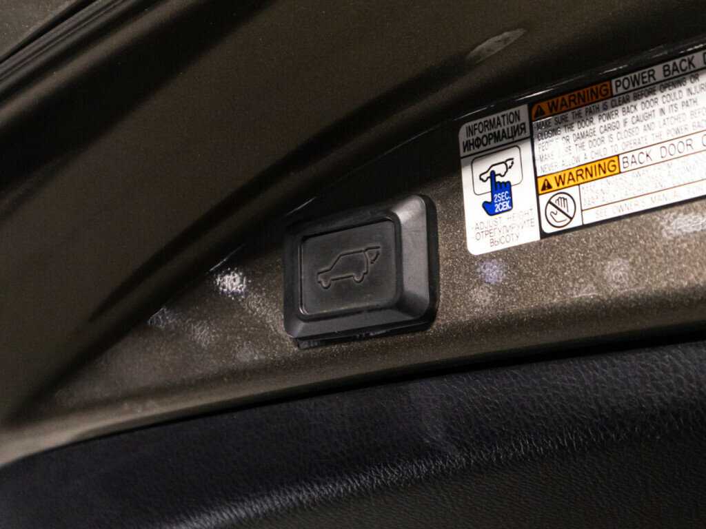 Купить Toyota RAV4, 2016, 72 437 км.. Фото: #14