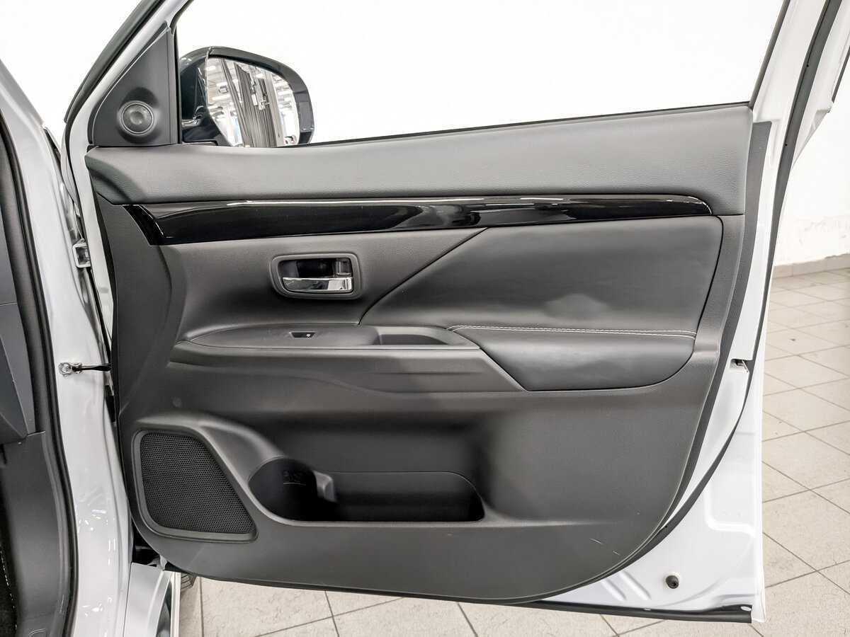 Купить Mitsubishi Outlander, 2022, 28 207 км.. Фото: #21