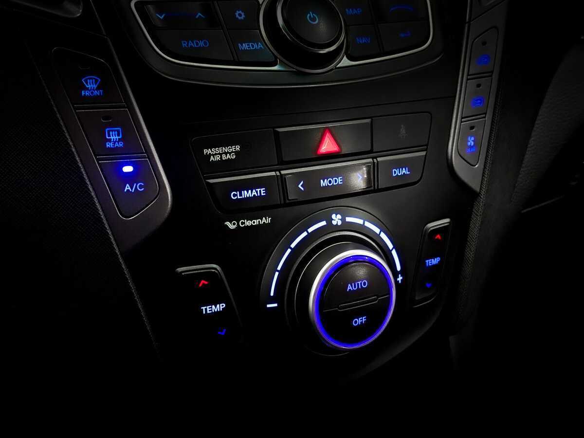 Купить Hyundai Santa Fe, 2015, 141 611 км.. Фото: #25